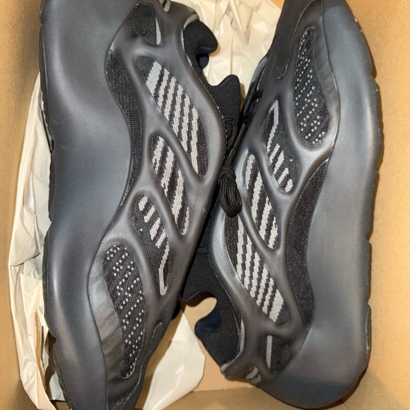adidas Yeezy 700 V3 ‘Dark Glow’